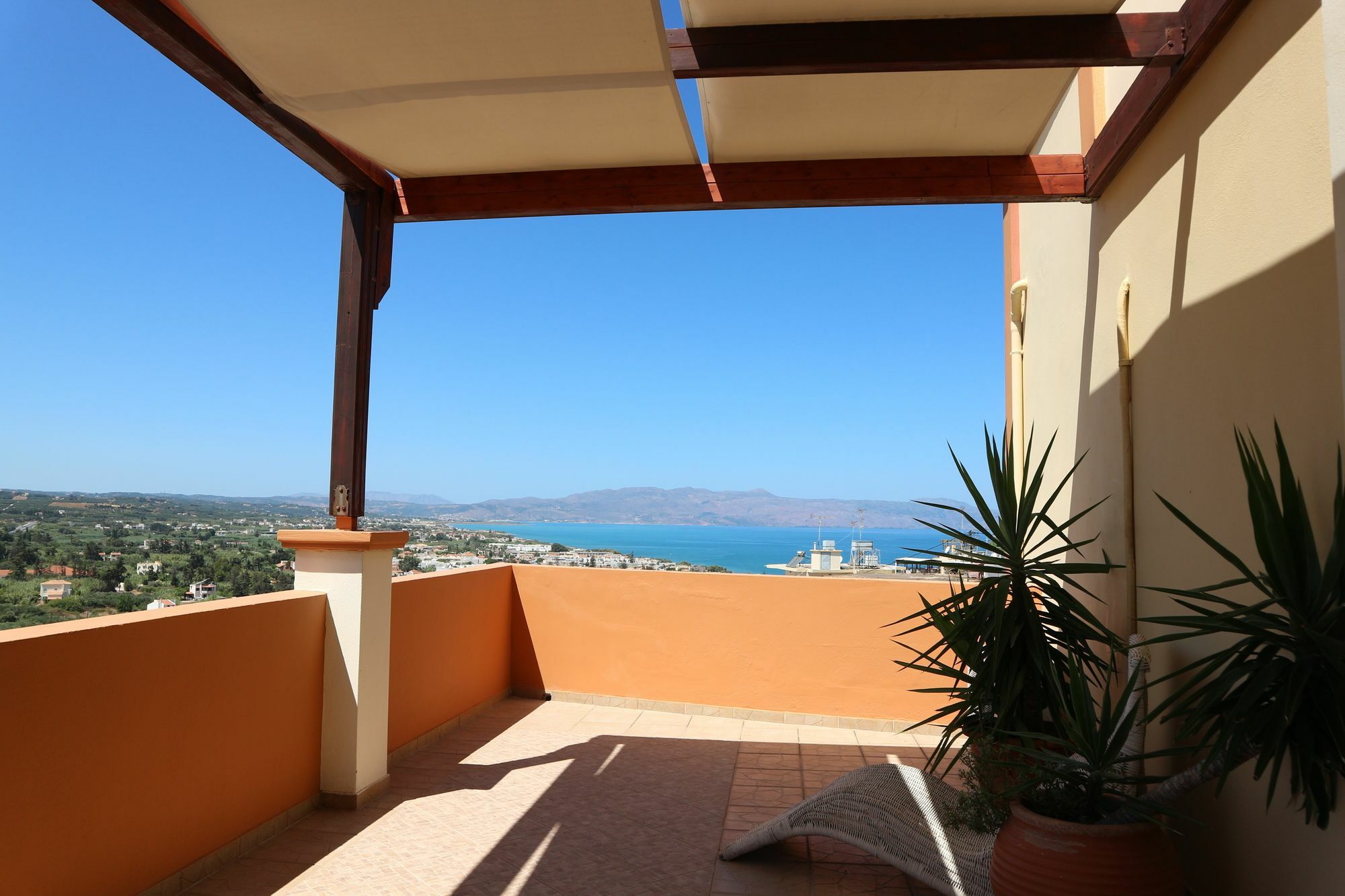 Orsalia Luxury Suites Платаньяс Экстерьер фото